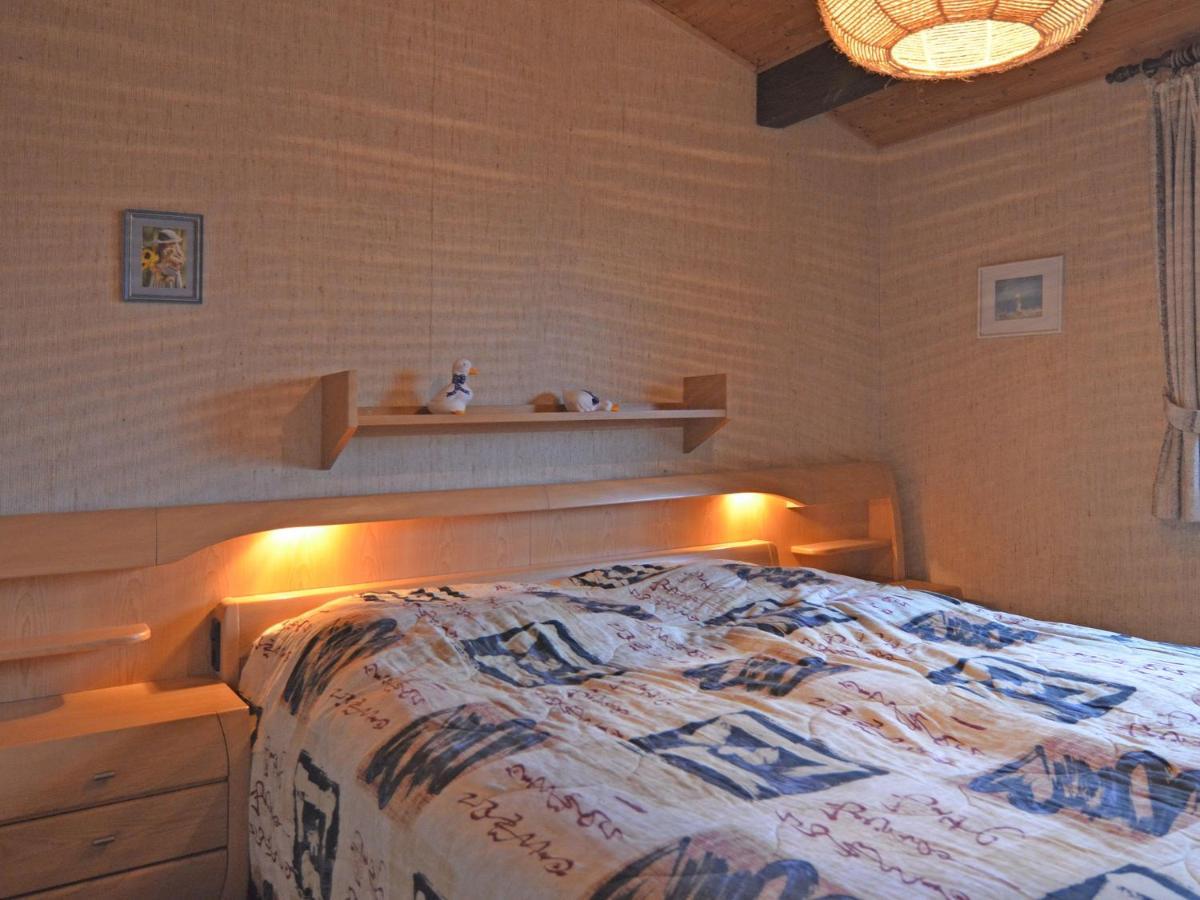 Furnished Bungalow With Peaceful Neighbourhood 梅舍德 外观 照片